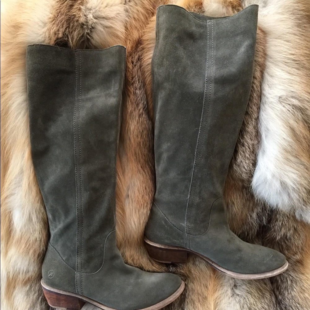 📌📌📌SOLD📌📌📌ARMY GREEN TALL SUEDE BRONX BOOTS